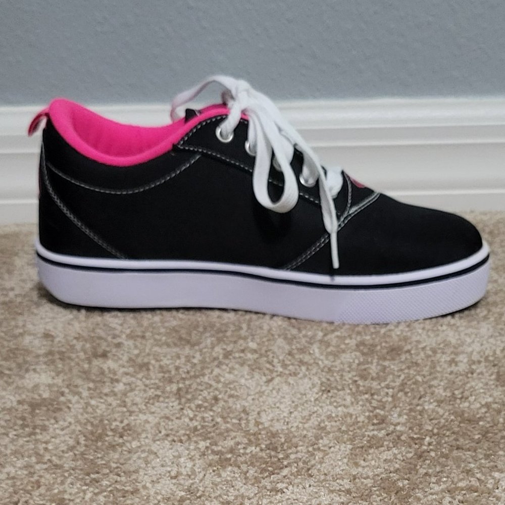 Pink and Black Womans/Girls Heelys Brand New Never Worn - Picture 6 of 7